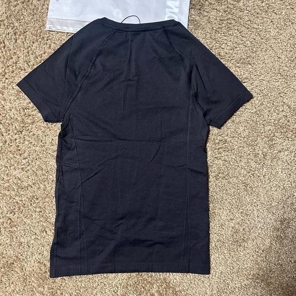 Go to Seamless Fitted Top - Black XS - Picture 4 of 7